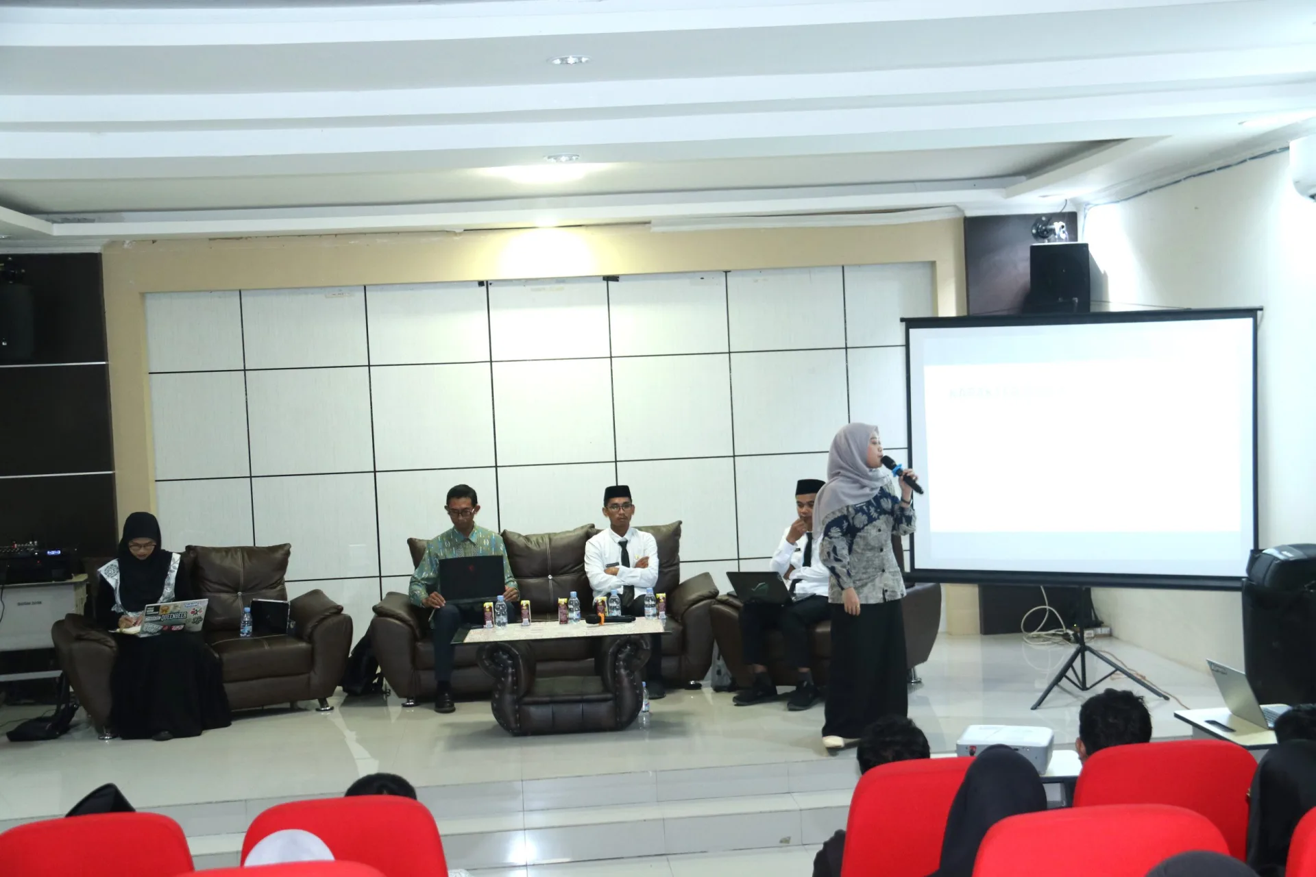 Tingkatkan Kualitas Akademik, Prodi IAT FUAD UIN Palopo Gelar Workshop Penulisan Artikel Ilmiah